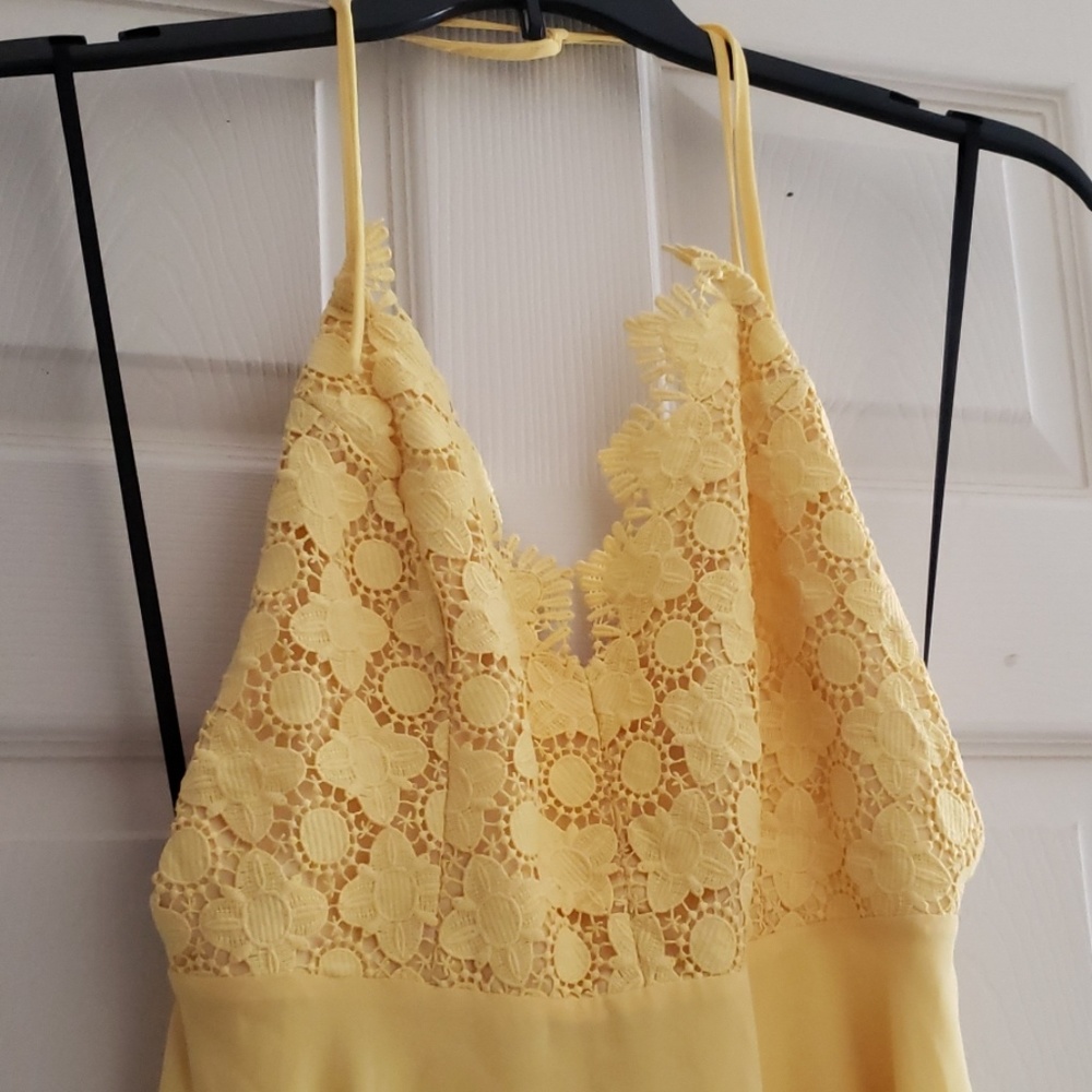 Bebe yellow dress size 8